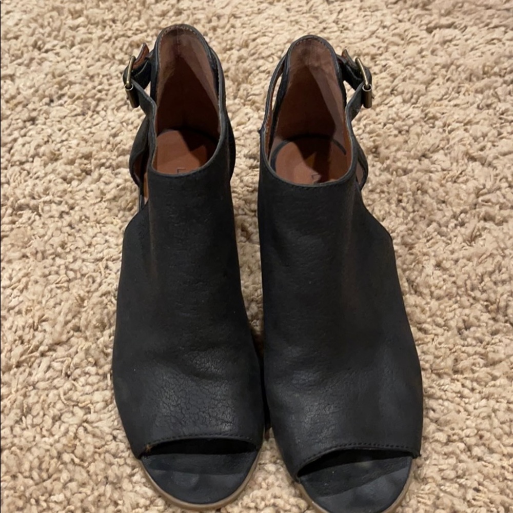 Black open toe low heel bootie/shoe